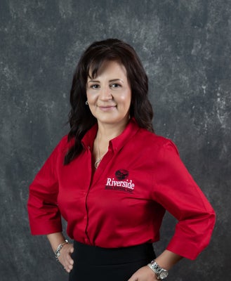 Portrait of Angela Gonzalez, Sales Associate