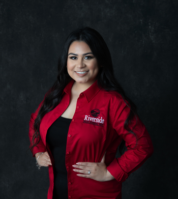 Portrait of Paula Gonzalez, Sales Associate