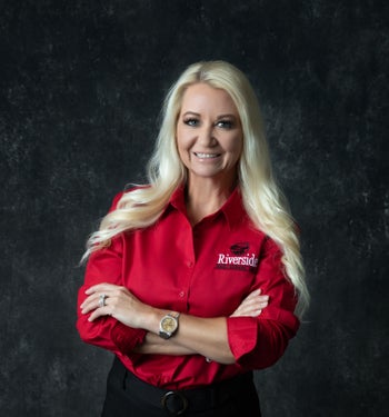 Portrait of Tara Kelly, Sales Associate