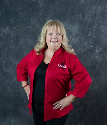 Portrait of Yvonne Doll, Broker Associate